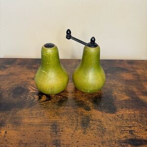 Vintage Wooden Pear Salt & Stainless Steel Pepper Grinder.